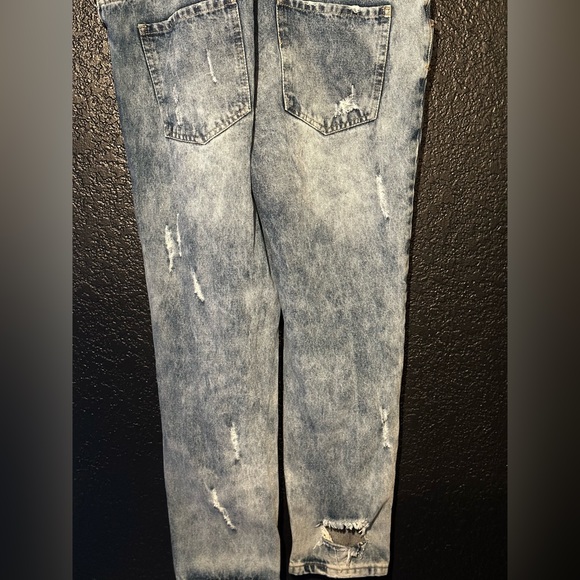 Woman’s Medium Forever 21 Overalls- stonewashed style -new - Picture 6 of 9